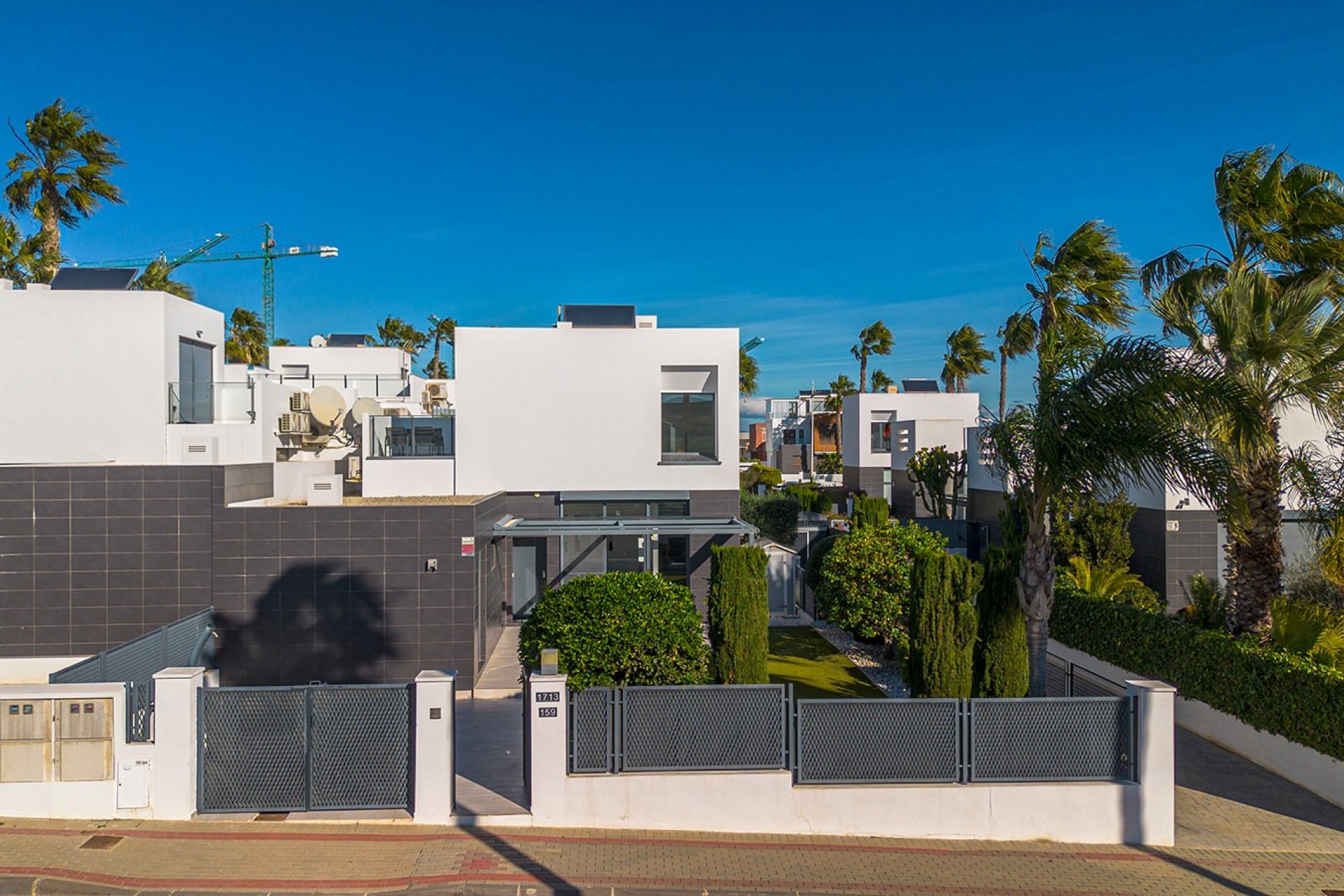 Resale - Villa - Algorfa - La Finca Golf