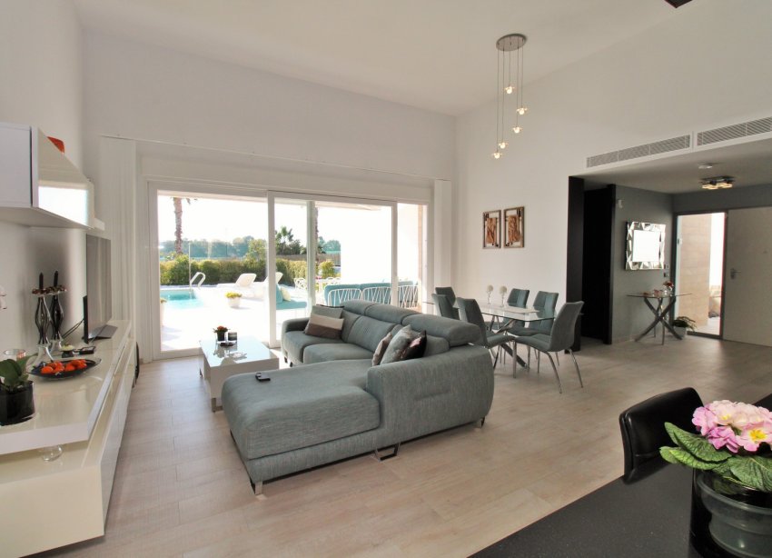 Resale - Villa - Algorfa - La Finca Golf