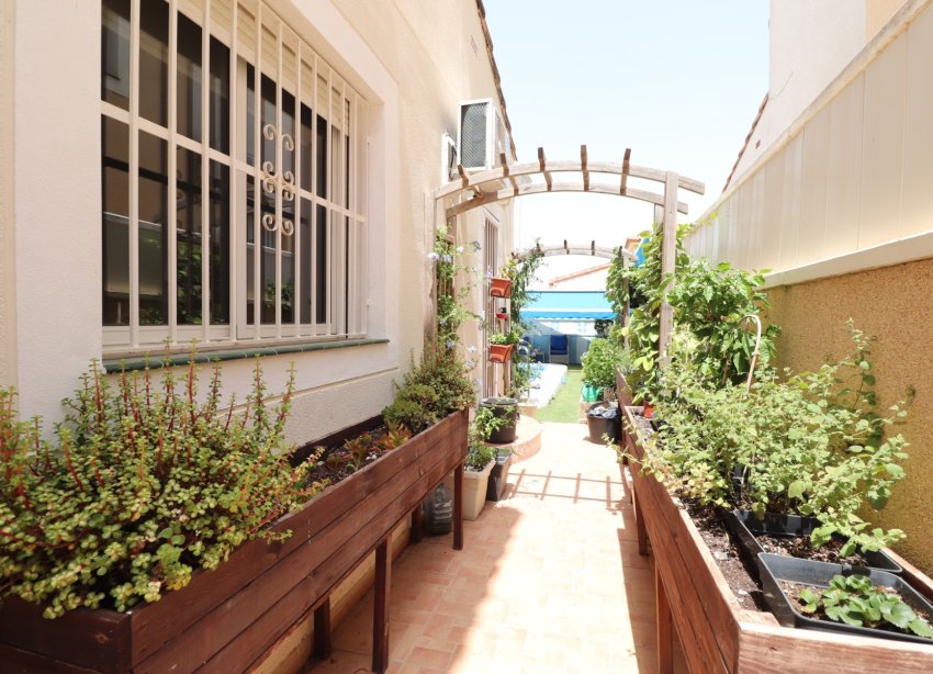 Resale - Villa - Algorfa - Montebello