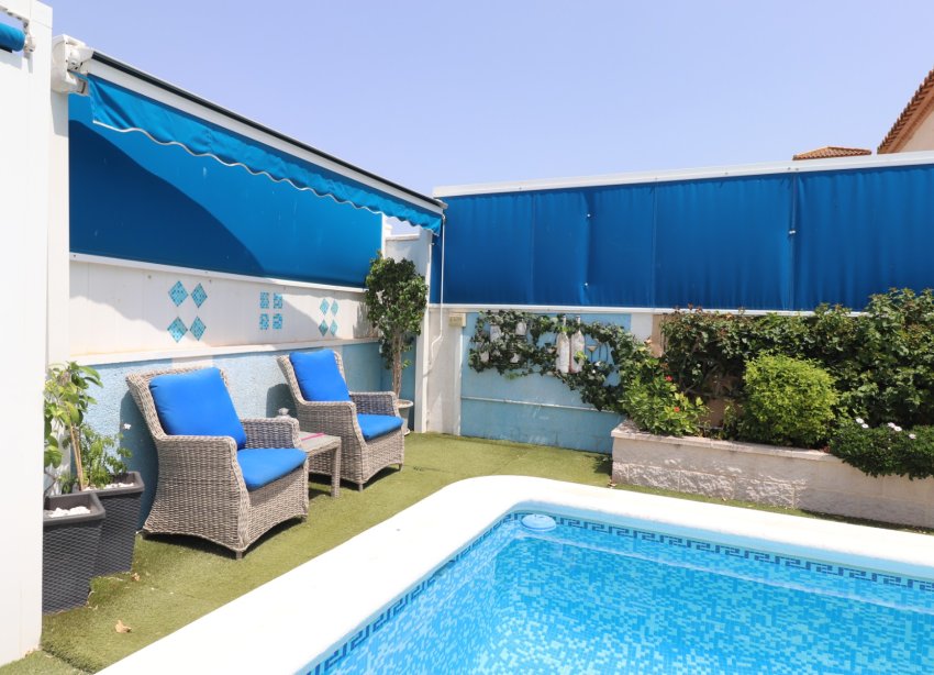 Resale - Villa - Algorfa - Montebello