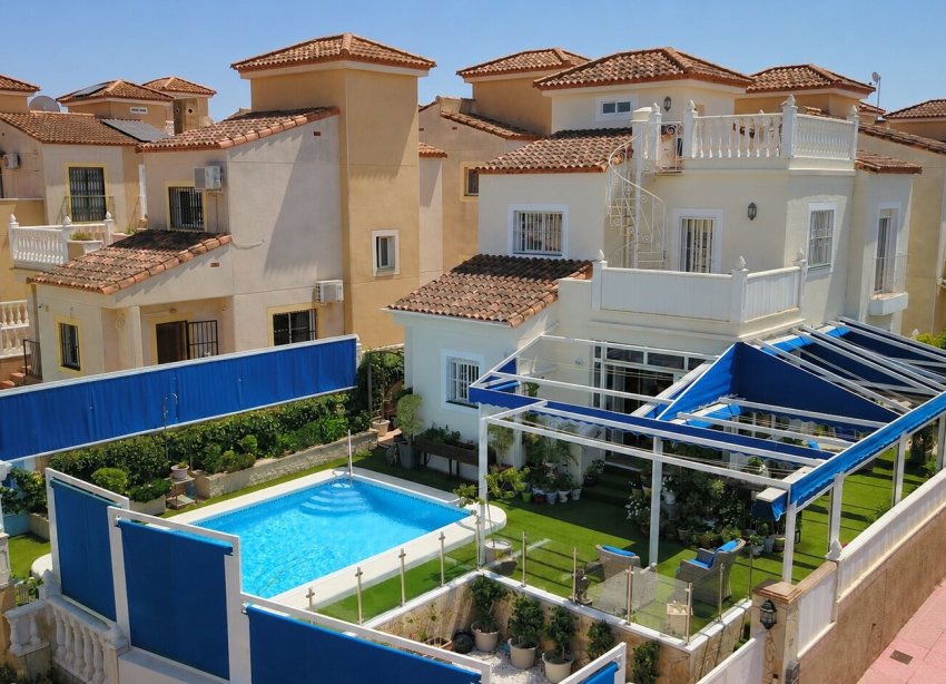 Resale - Villa - Algorfa - Montebello