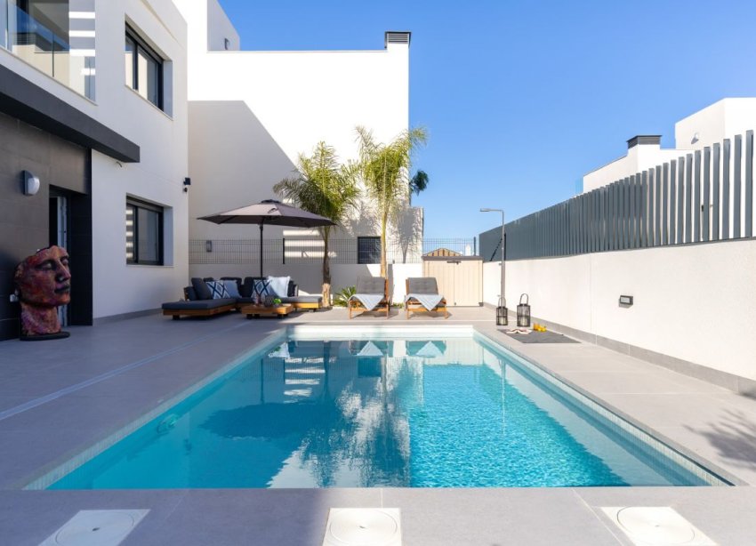 Resale - Villa - Algorfa