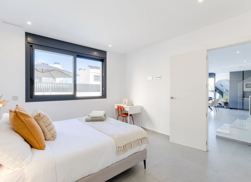 Resale - Villa - Algorfa