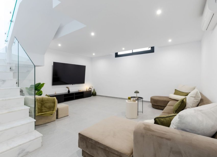 Resale - Villa - Algorfa