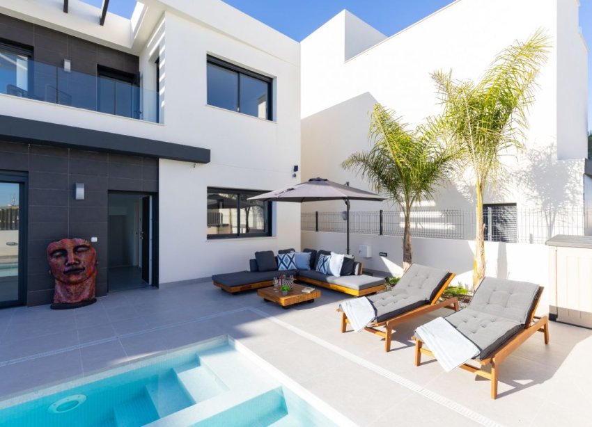 Resale - Villa - Algorfa