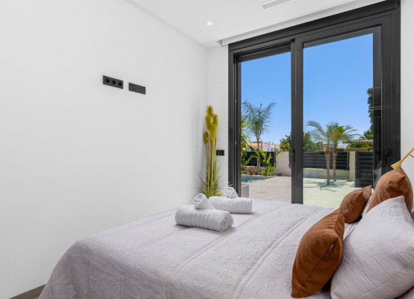 Resale - Villa - Alicante - El Campello