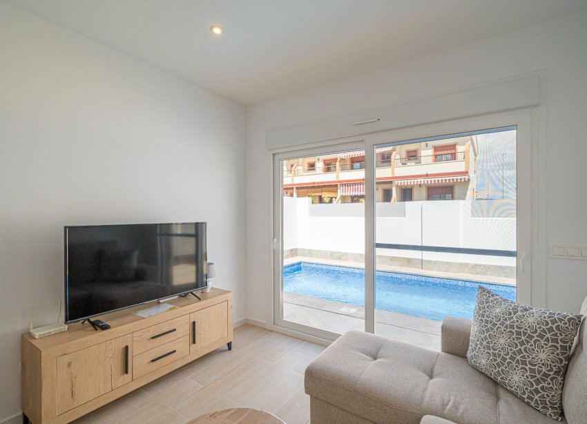 Resale - Villa - Avileses