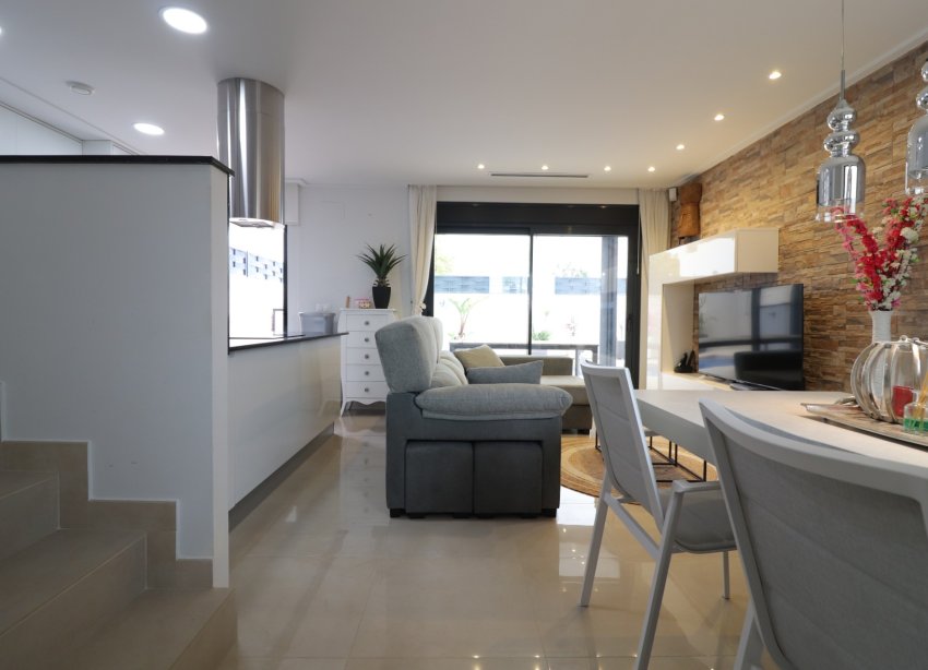 Resale - Villa - Benijofar