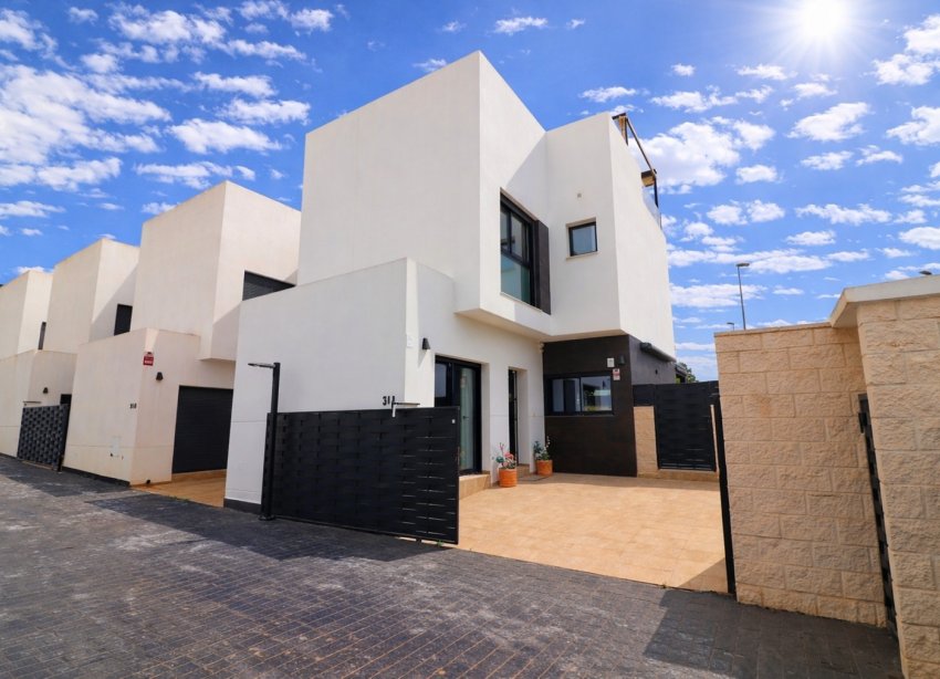 Resale - Villa - Benijofar