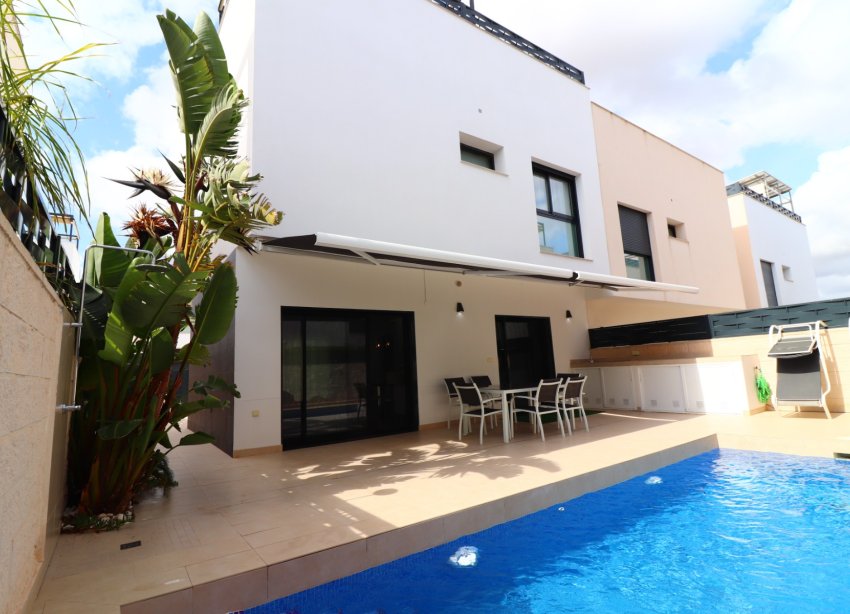 Resale - Villa - Benijofar