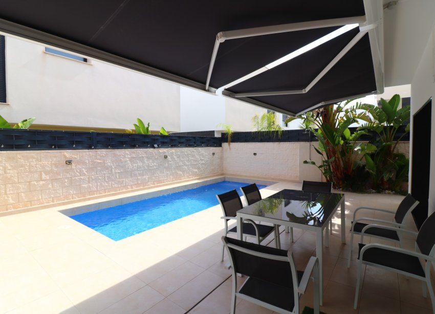 Resale - Villa - Benijofar