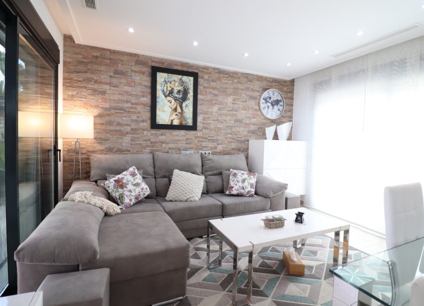 Resale - Villa - Benijofar
