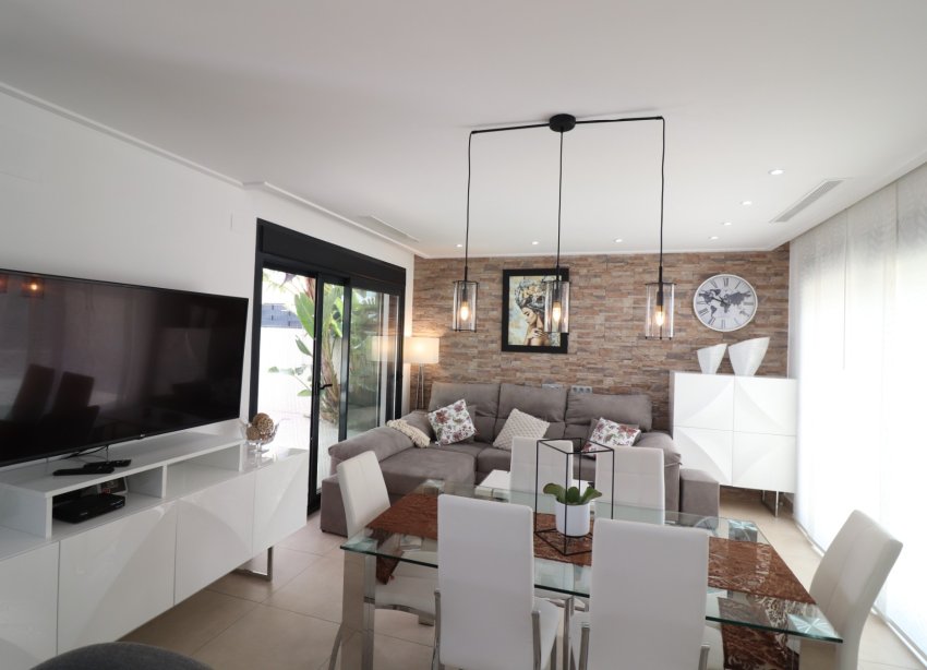 Resale - Villa - Benijofar