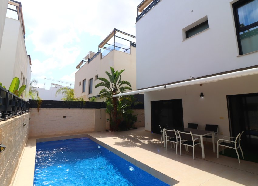Resale - Villa - Benijofar