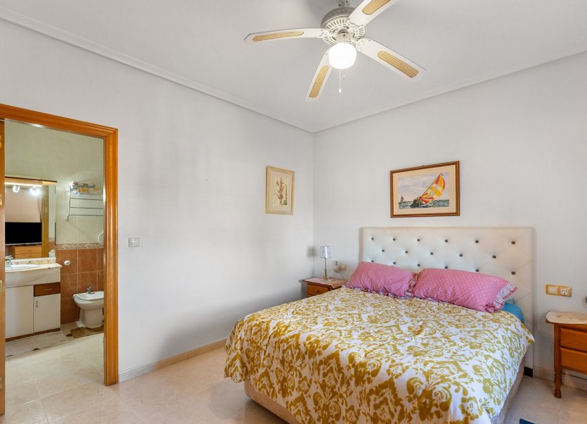 Resale - Villa - Bigastro