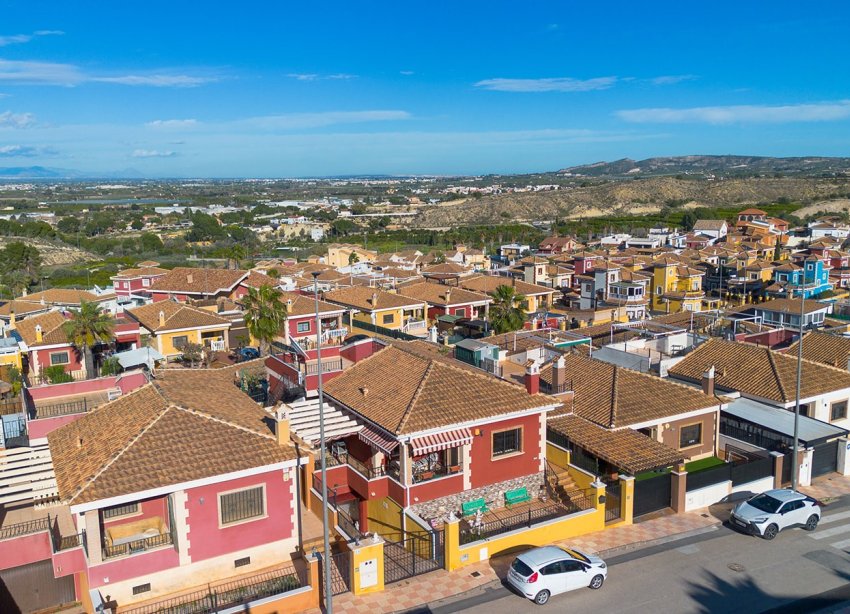 Resale - Villa - Bigastro