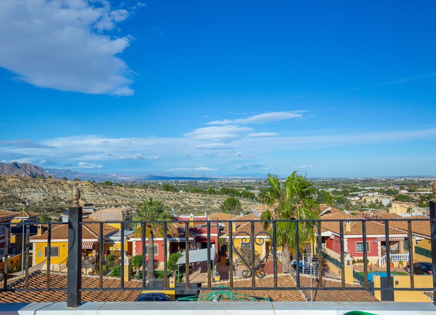 Resale - Villa - Bigastro