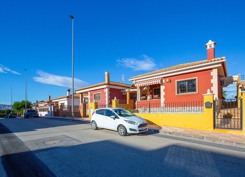 Resale - Villa - Bigastro