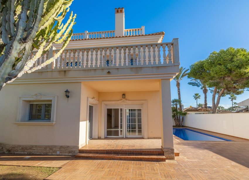 Resale - Villa - Cabo Roig - Costa blanca