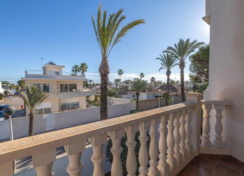 Resale - Villa - Cabo Roig - Costa blanca