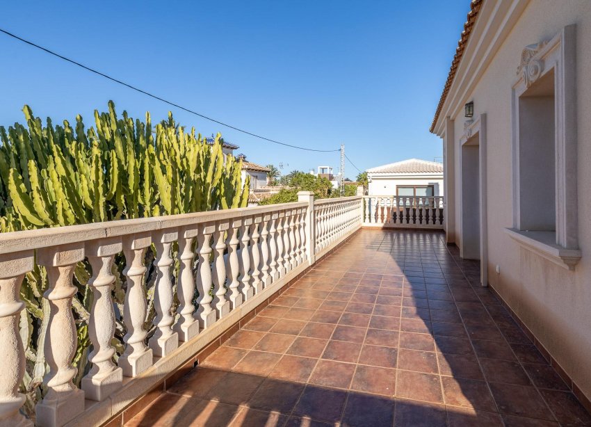 Resale - Villa - Cabo Roig - Costa blanca