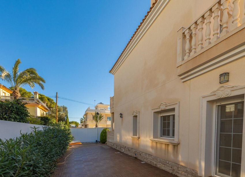 Resale - Villa - Cabo Roig - Costa blanca