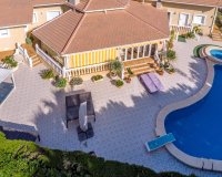 Resale - Villa - Cabo Roig - MUY CERCA DE LA PLAYA