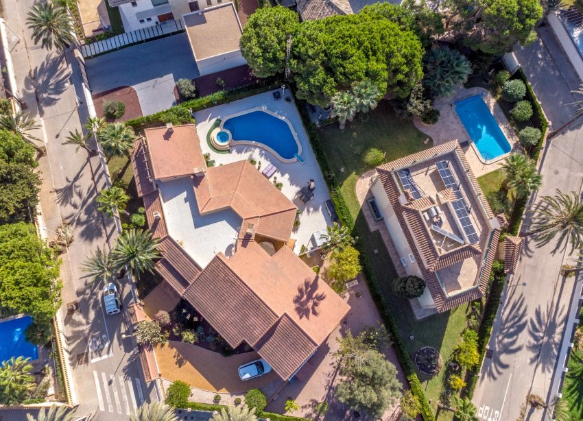 Resale - Villa - Cabo Roig - MUY CERCA DE LA PLAYA