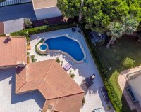 Resale - Villa - Cabo Roig - MUY CERCA DE LA PLAYA