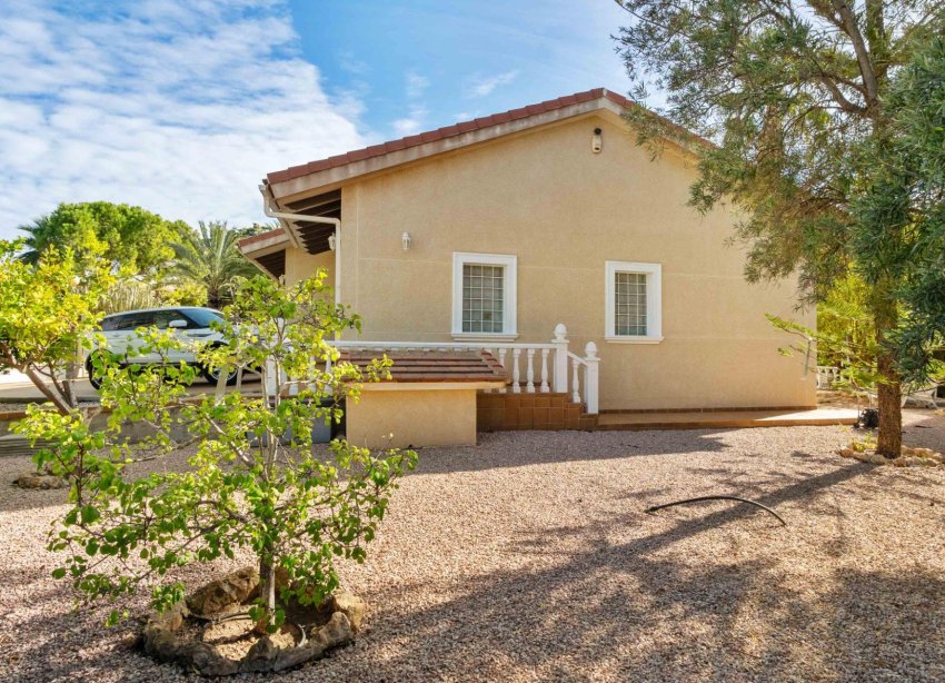 Resale - Villa - Cabo Roig - MUY CERCA DE LA PLAYA