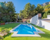 Resale - Villa - Calpe