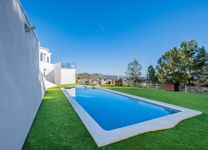 Resale - Villa - Calpe