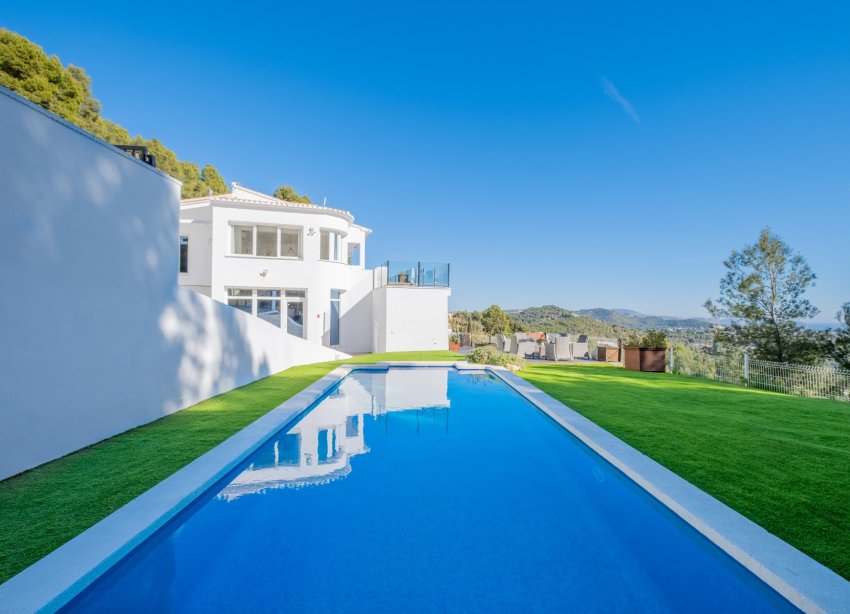 Resale - Villa - Calpe