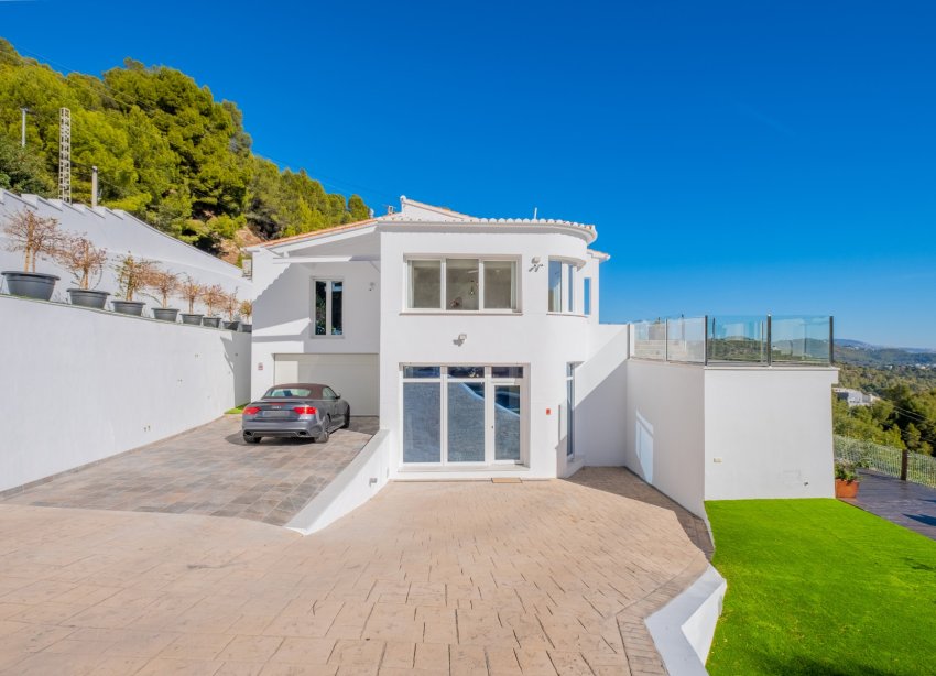Resale - Villa - Calpe