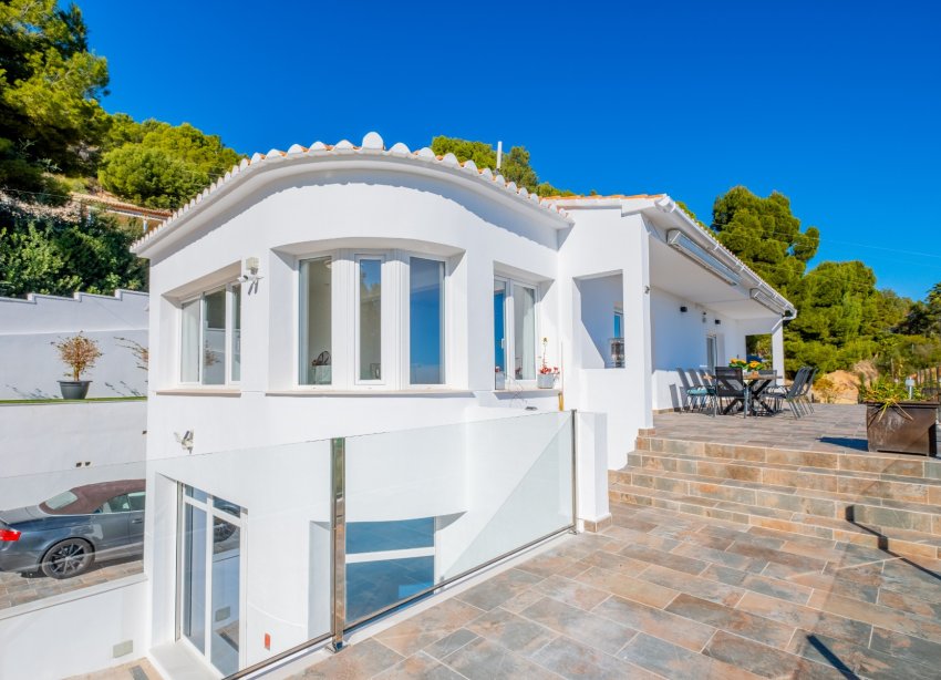 Resale - Villa - Calpe