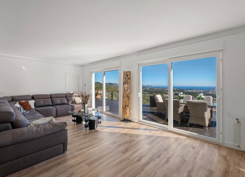 Resale - Villa - Calpe