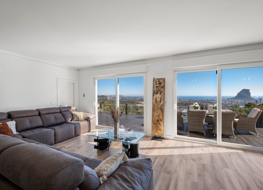 Resale - Villa - Calpe