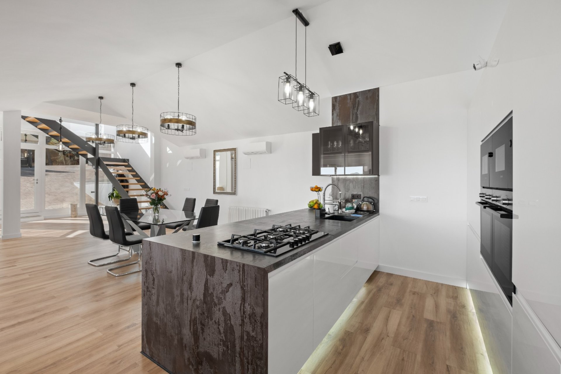 Resale - Villa - Calpe