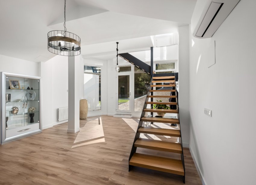 Resale - Villa - Calpe