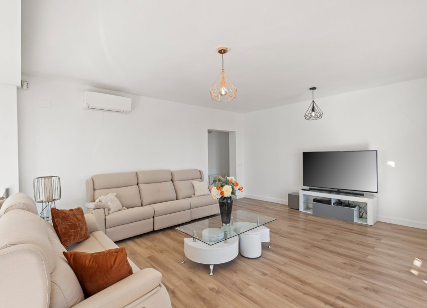 Resale - Villa - Calpe