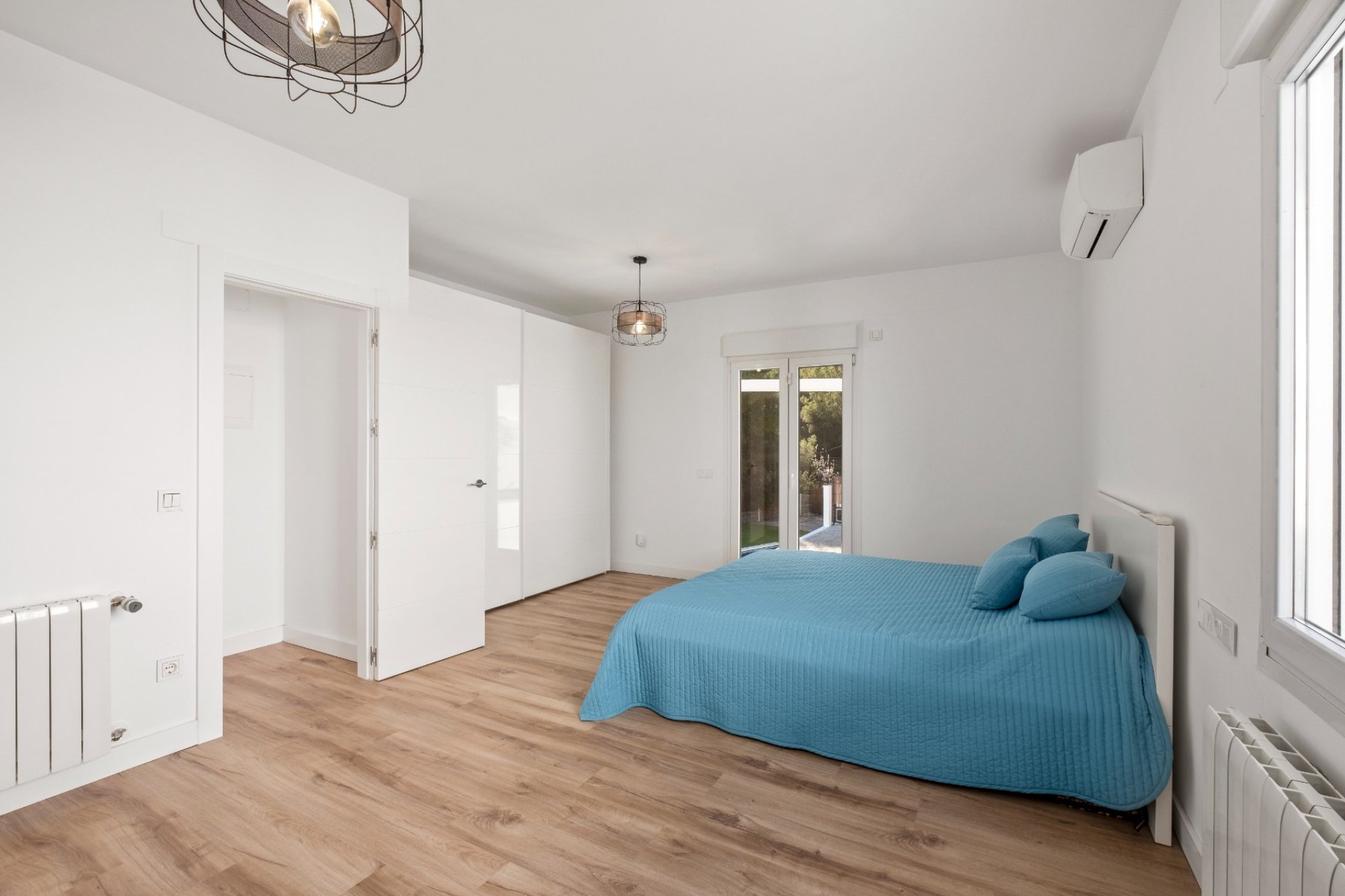 Resale - Villa - Calpe