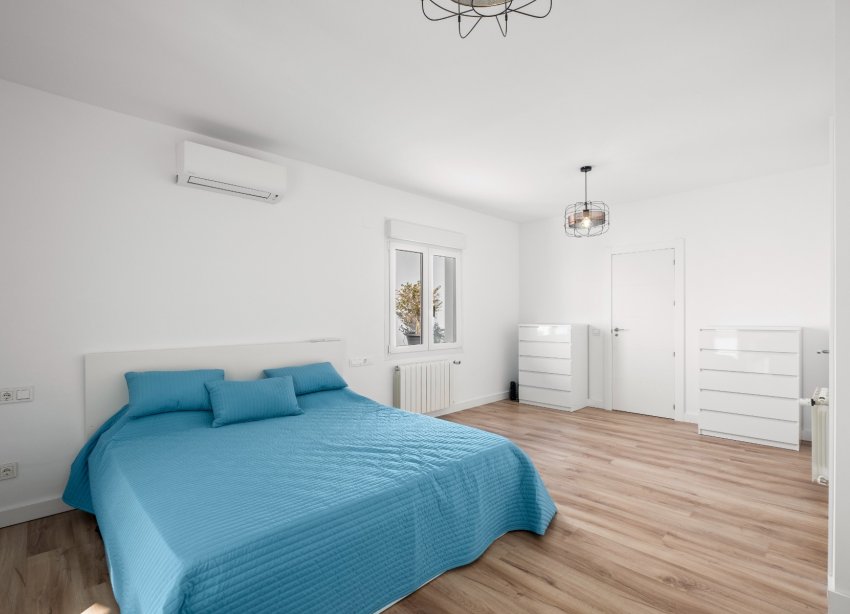 Resale - Villa - Calpe