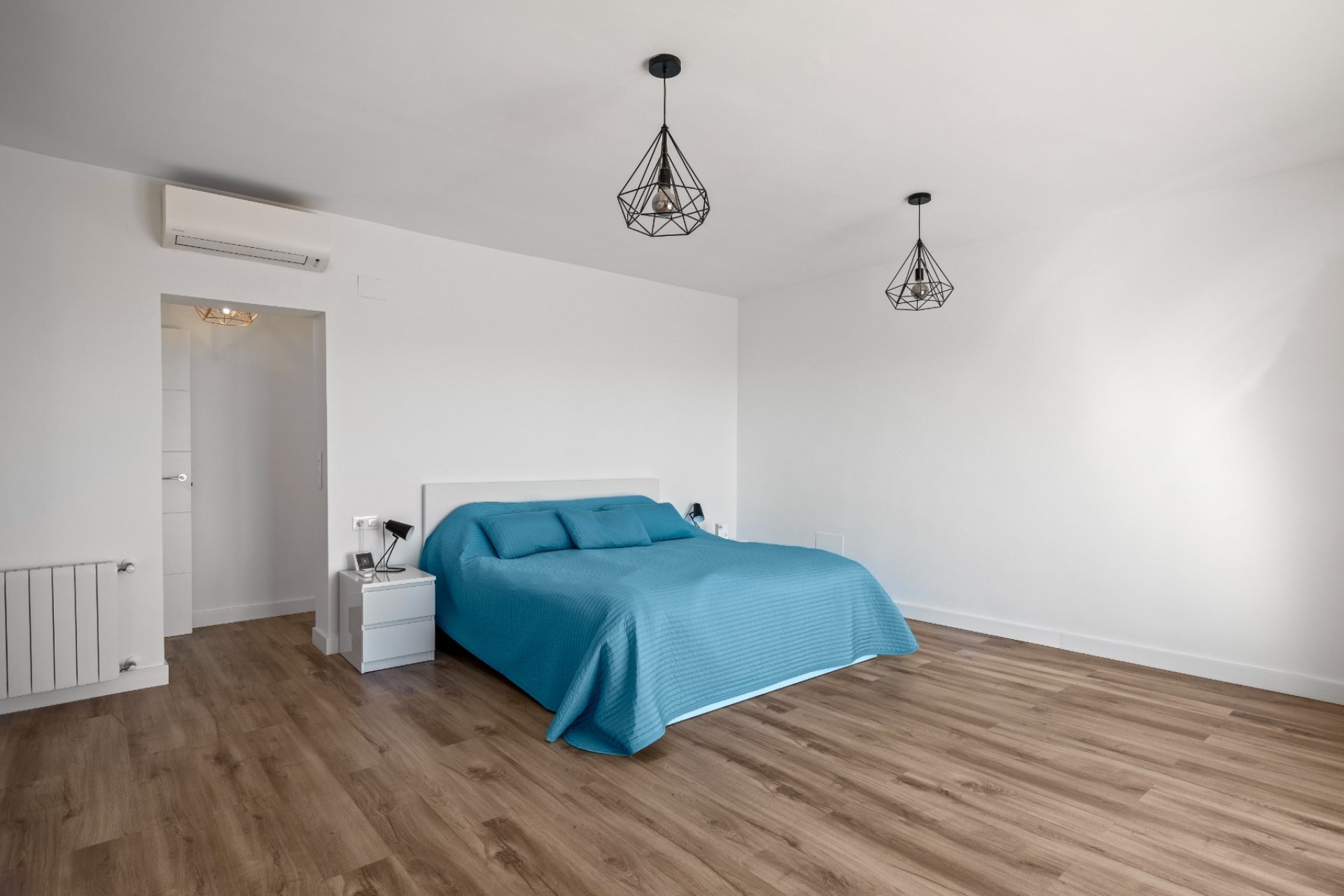 Resale - Villa - Calpe