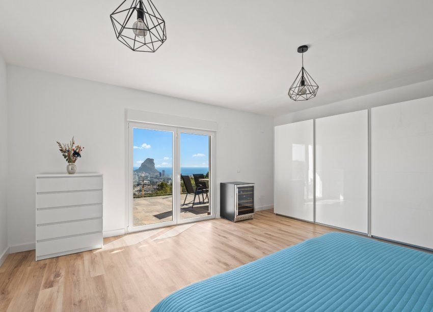 Resale - Villa - Calpe