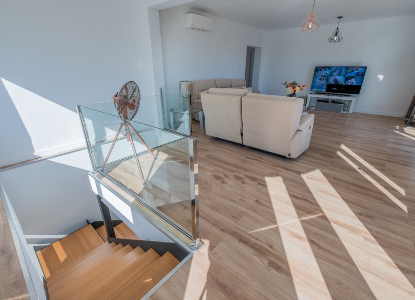 Resale - Villa - Calpe