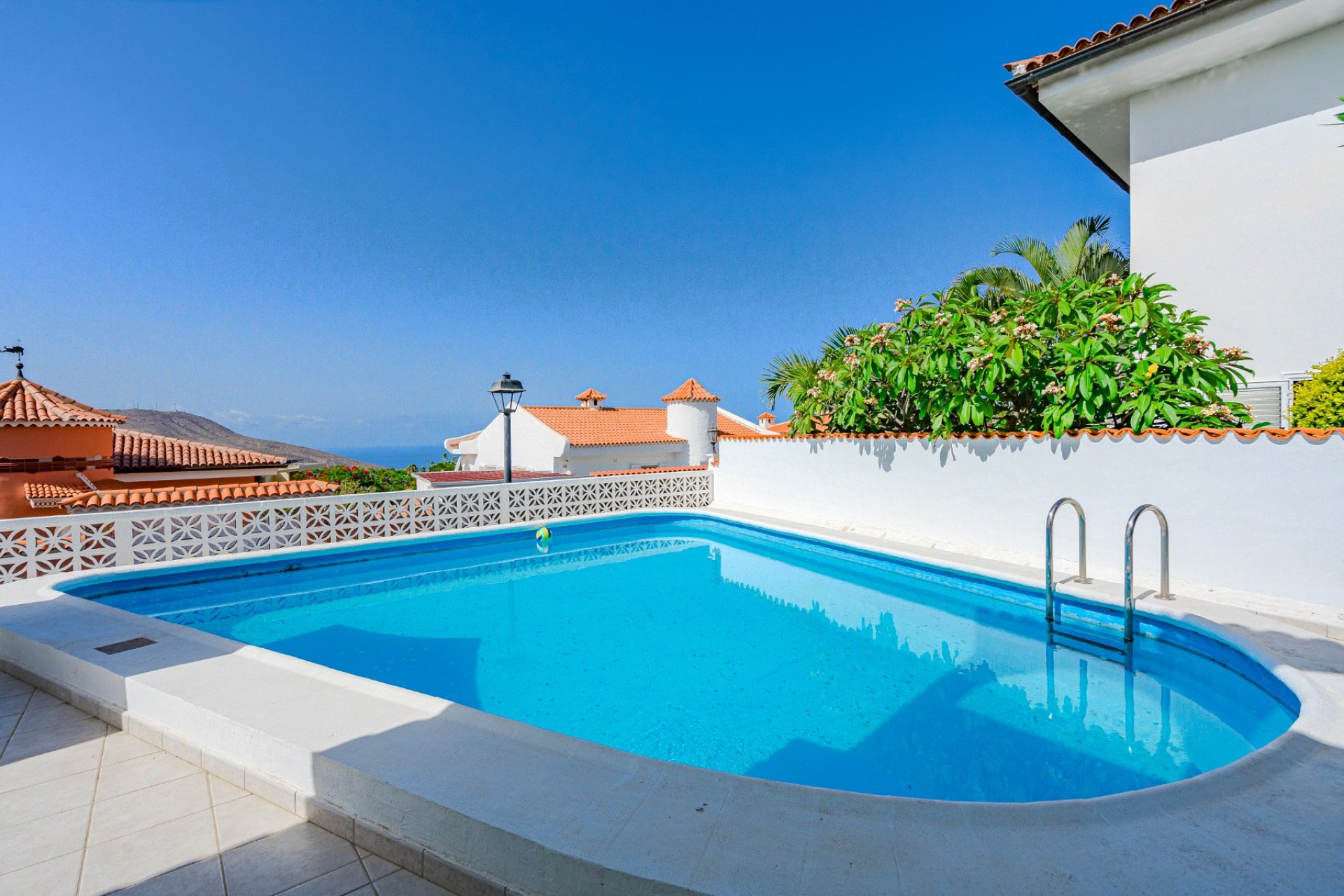 Resale - Villa - Chayofa - Chayofa Tenerife