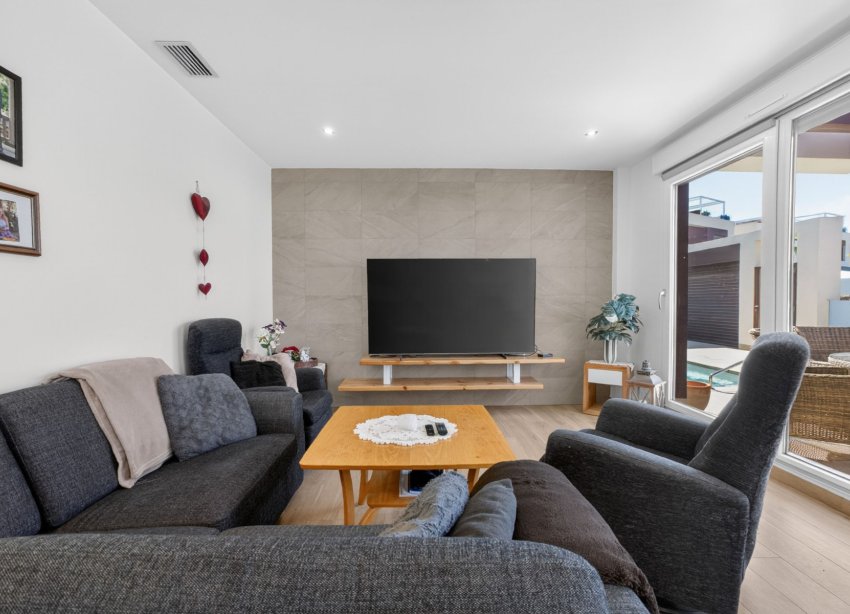 Resale - Villa - Ciudad Quesada - Alicante