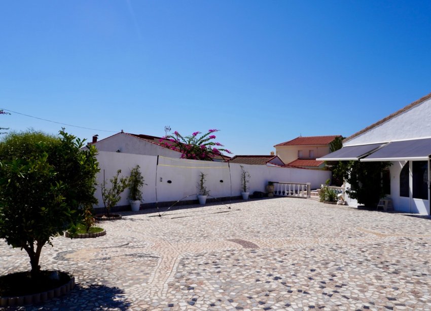 Resale - Villa - Ciudad Quesada