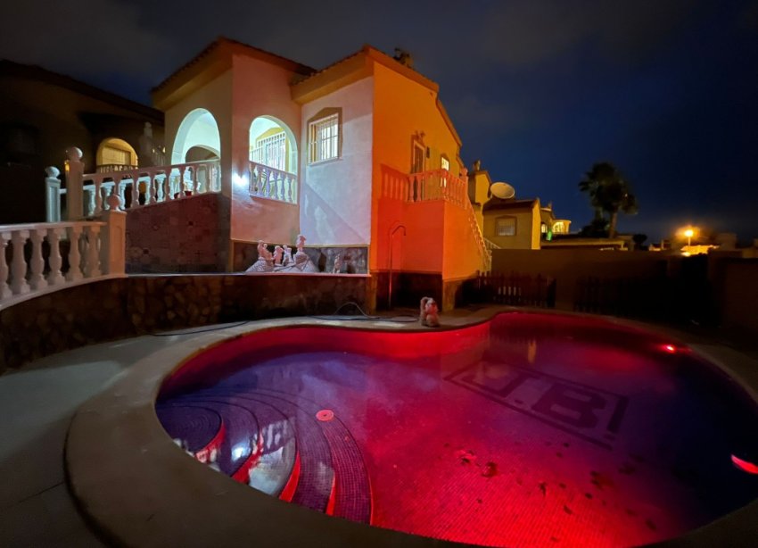 Resale - Villa - Ciudad Quesada