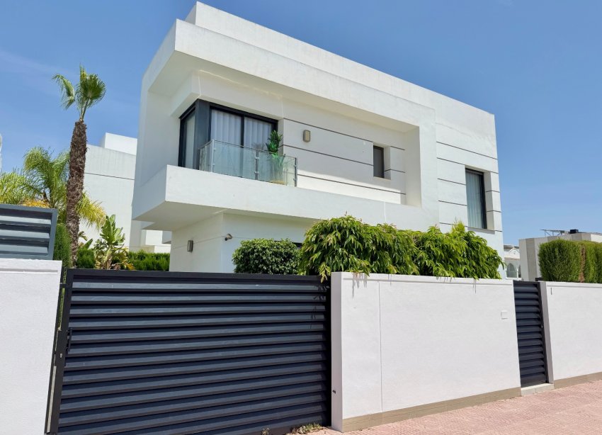 Resale - Villa - Ciudad Quesada